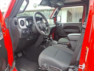 2025 Jeep Wrangler 4-Door Summit 4x4