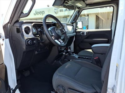 2025 Jeep Wrangler 4-Door Sahara 4x4