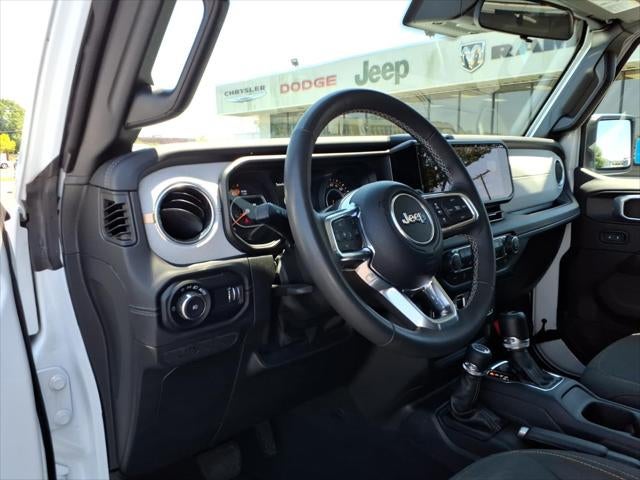 2025 Jeep Wrangler 4-Door Sahara 4x4