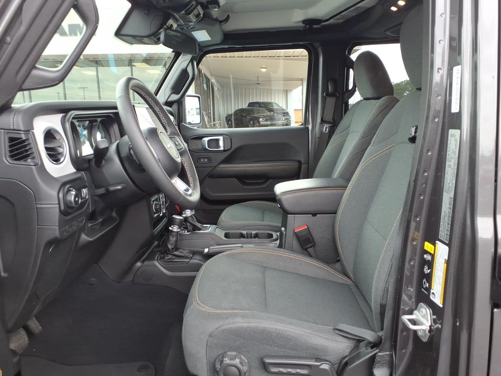 2025 Jeep Wrangler 4-Door Sahara 4x4