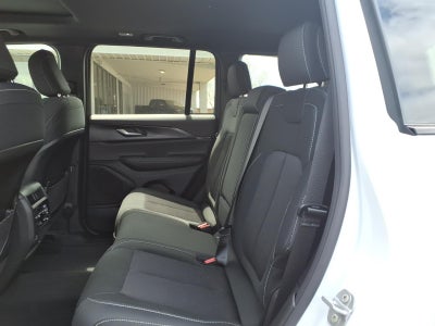 2026 Jeep Grand Cherokee GRAND CHEROKEE LAREDO X 4X2