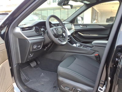2026 Jeep Grand Cherokee GRAND CHEROKEE LAREDO 4X2