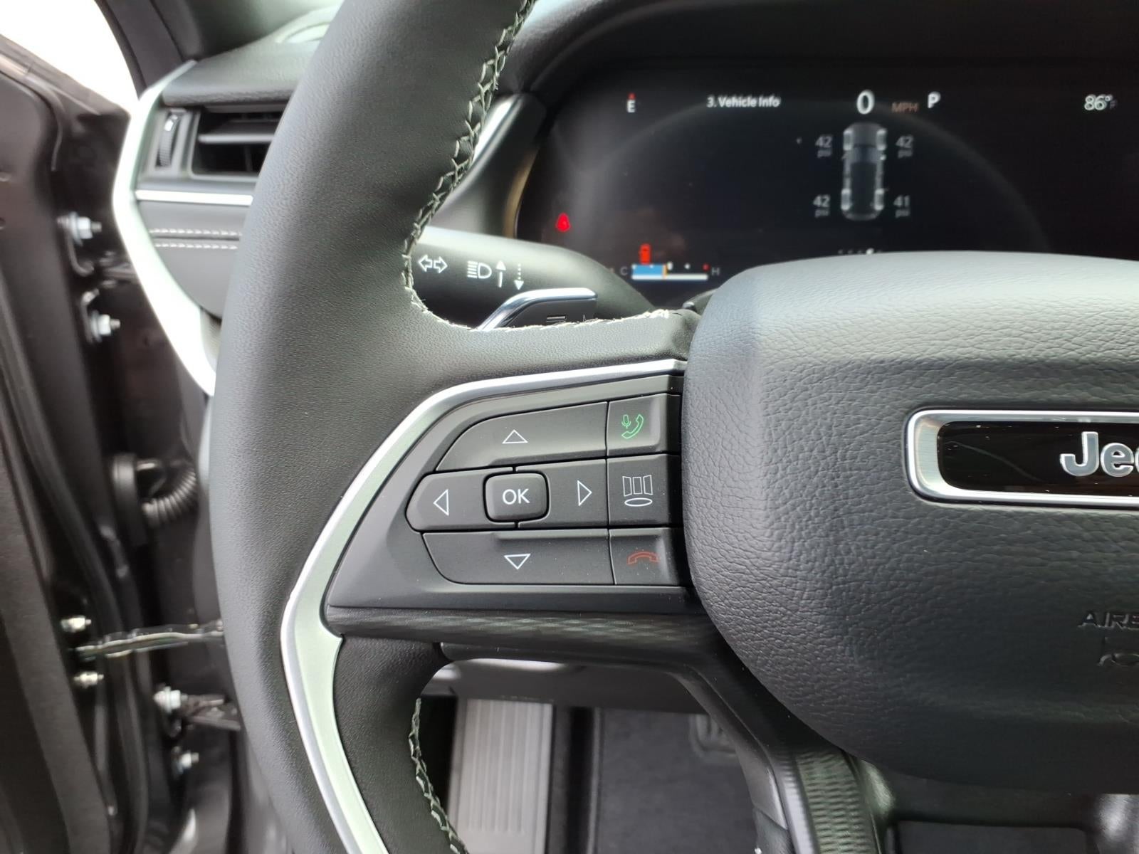 2026 Jeep Grand Cherokee GRAND CHEROKEE LAREDO X 4X2