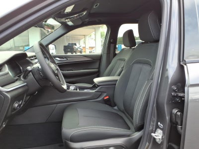2026 Jeep Grand Cherokee GRAND CHEROKEE LAREDO X 4X2