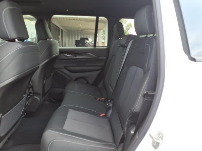 2026 Jeep Grand Cherokee GRAND CHEROKEE LAREDO X 4X2