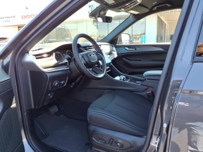 2026 Jeep Grand Cherokee GRAND CHEROKEE LAREDO 4X2