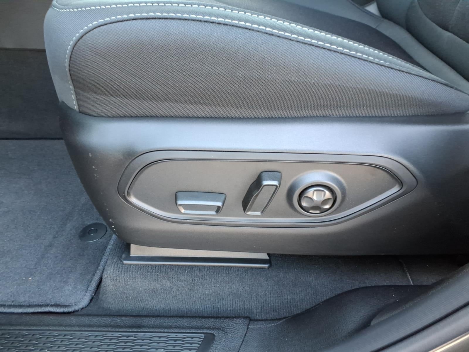 2026 Jeep Grand Cherokee GRAND CHEROKEE LAREDO 4X2