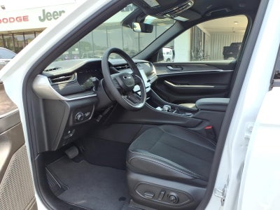 2026 Jeep Grand Cherokee GRAND CHEROKEE LAREDO ALTITUDE 4X2