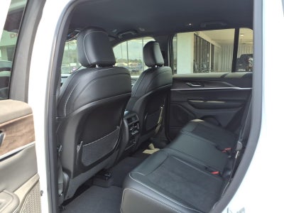 2026 Jeep Grand Cherokee GRAND CHEROKEE LAREDO ALTITUDE 4X2