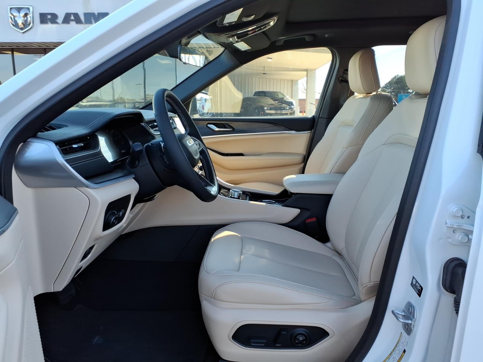 2025 Jeep Grand Cherokee GRAND CHEROKEE LIMITED 4X2