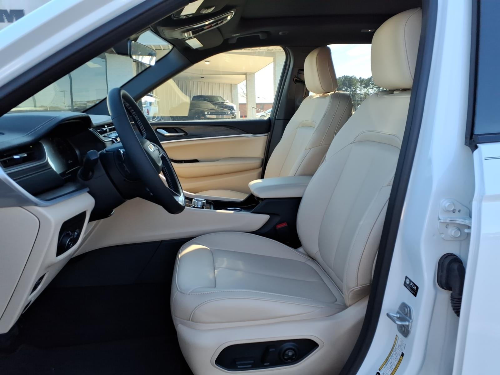 2025 Jeep Grand Cherokee GRAND CHEROKEE LIMITED 4X2