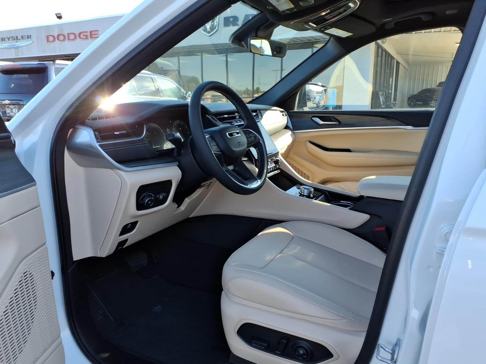 2025 Jeep Grand Cherokee GRAND CHEROKEE LIMITED 4X2