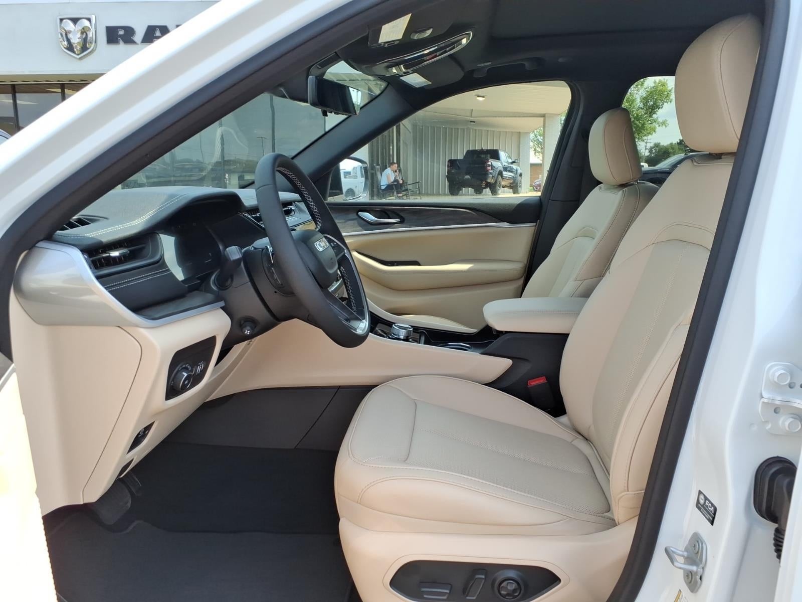 2026 Jeep Grand Cherokee GRAND CHEROKEE LIMITED 4X2