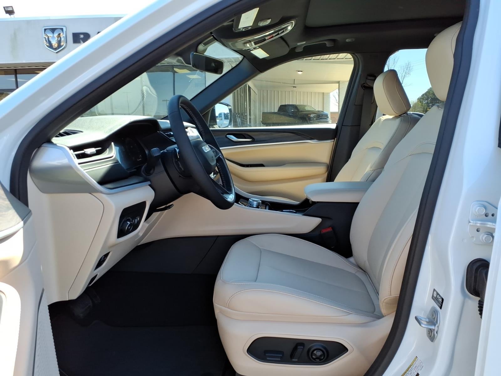 2026 Jeep Grand Cherokee GRAND CHEROKEE LIMITED 4X2