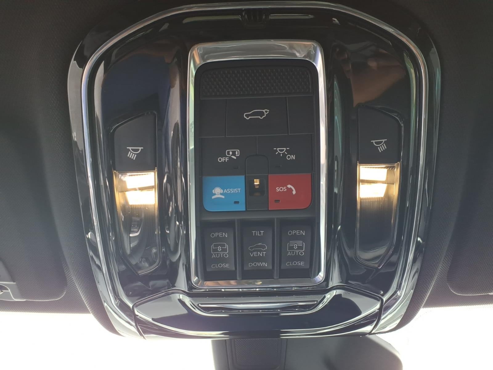 2023 Jeep Grand Cherokee Overland 4x2