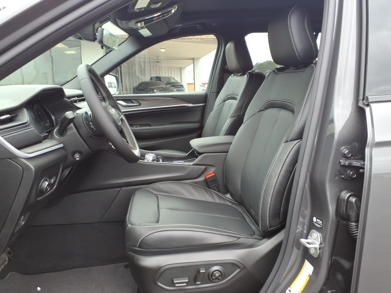 2026 Jeep Grand Cherokee GRAND CHEROKEE LIMITED RESERVE 4X4