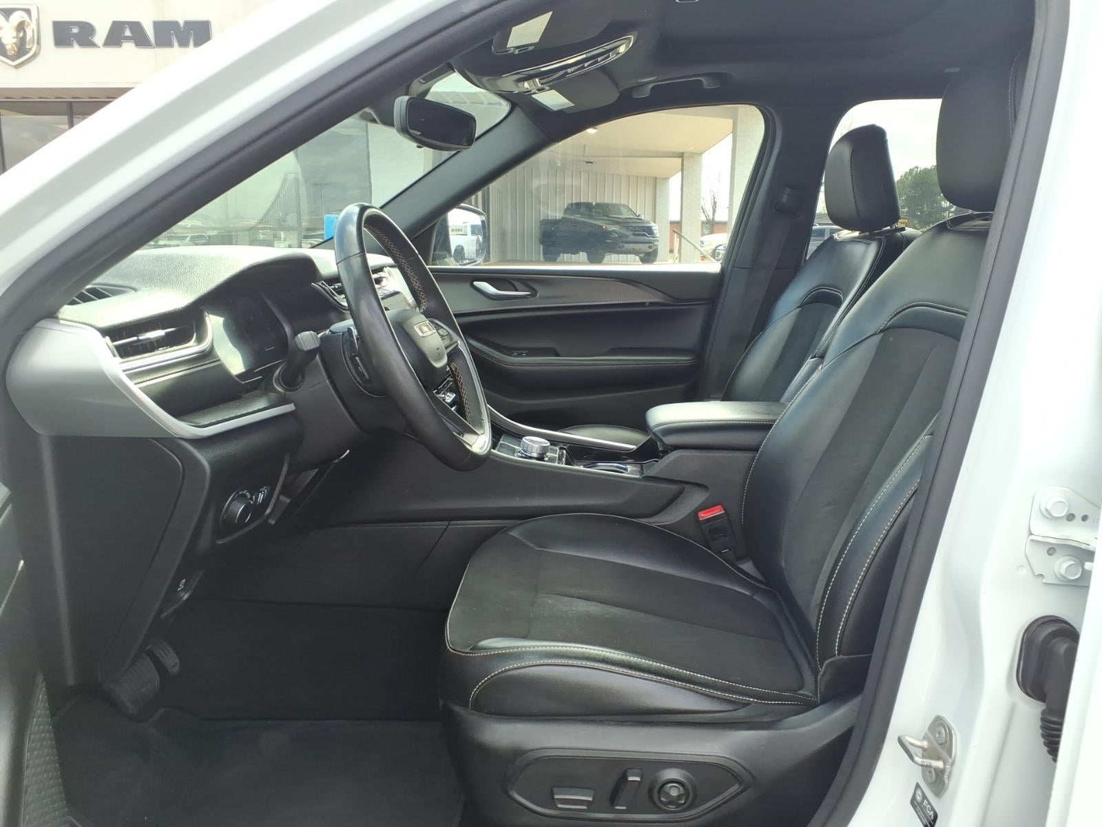 2023 Jeep Grand Cherokee L Altitude 4x2