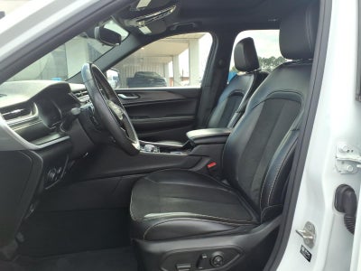 2023 Jeep Grand Cherokee L Altitude 4x2