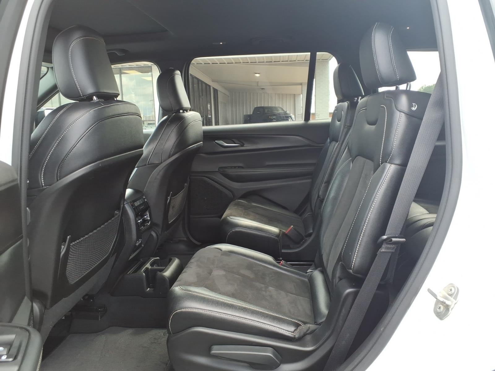 2023 Jeep Grand Cherokee L Altitude 4x2