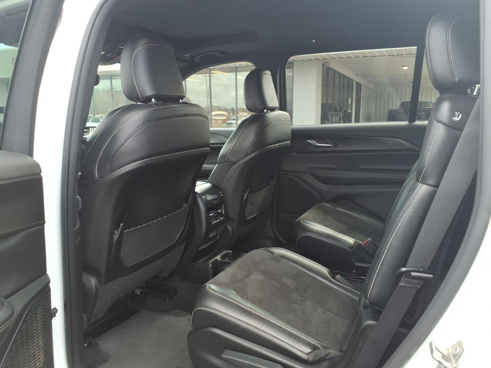 2023 Jeep Grand Cherokee L Altitude 4x2