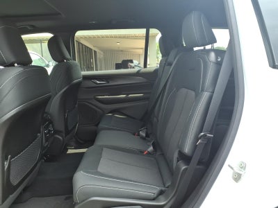 2026 Jeep Grand Cherokee GRAND CHEROKEE L LAREDO X 4X2
