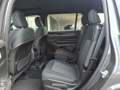 2026 Jeep Grand Cherokee GRAND CHEROKEE L LAREDO X 4X2