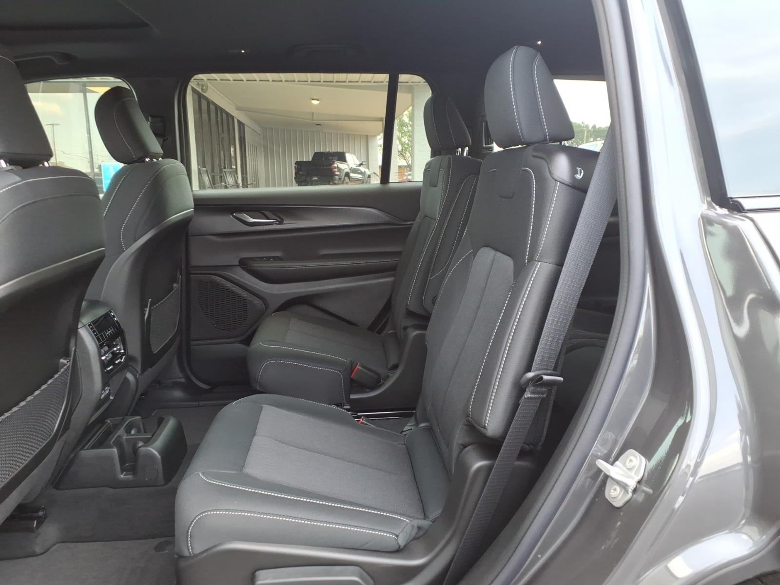 2026 Jeep Grand Cherokee GRAND CHEROKEE L LAREDO X 4X2