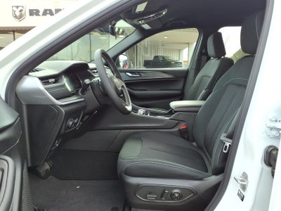 2026 Jeep Grand Cherokee GRAND CHEROKEE L LAREDO 4X2