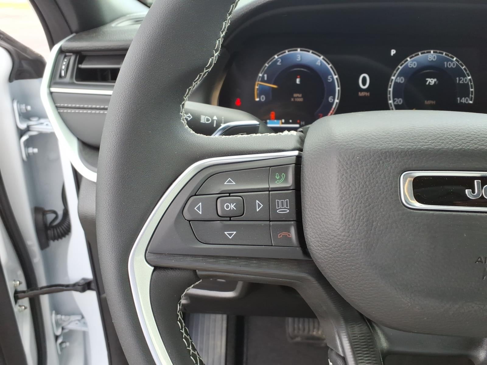 2026 Jeep Grand Cherokee GRAND CHEROKEE L LAREDO 4X2