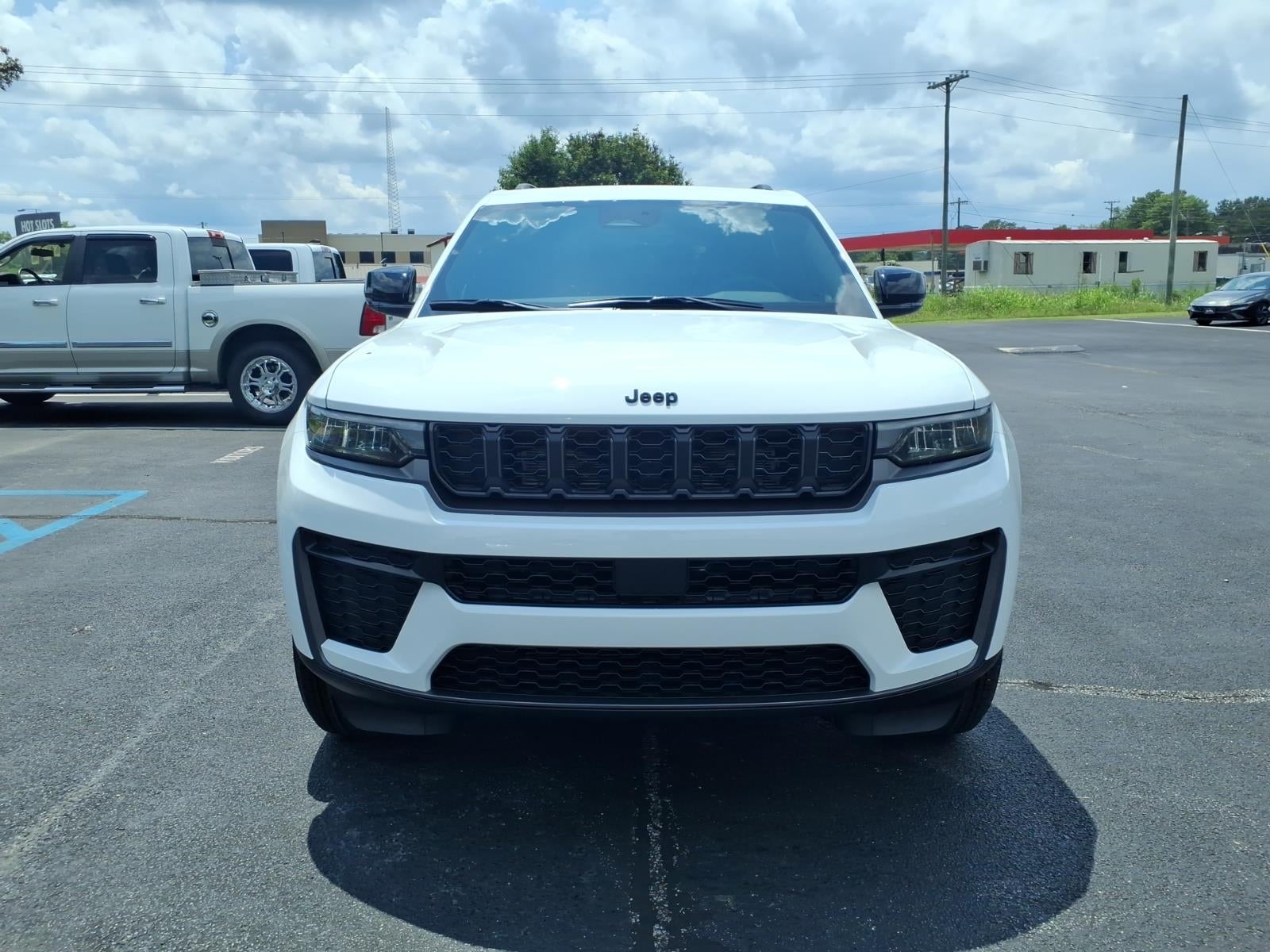 2026 Jeep Grand Cherokee GRAND CHEROKEE L LAREDO ALTITUDE 4X2