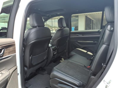 2026 Jeep Grand Cherokee GRAND CHEROKEE L LAREDO ALTITUDE 4X2