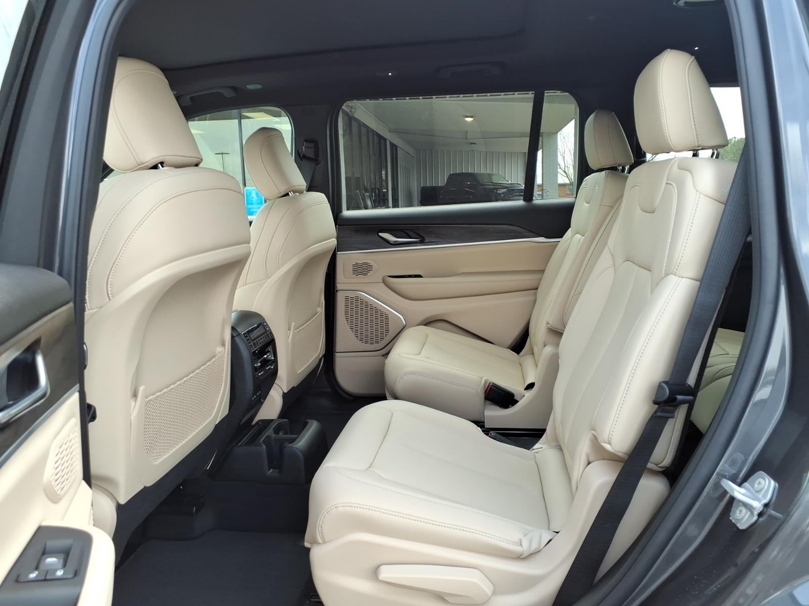 2026 Jeep Grand Cherokee GRAND CHEROKEE L LIMITED 4X2