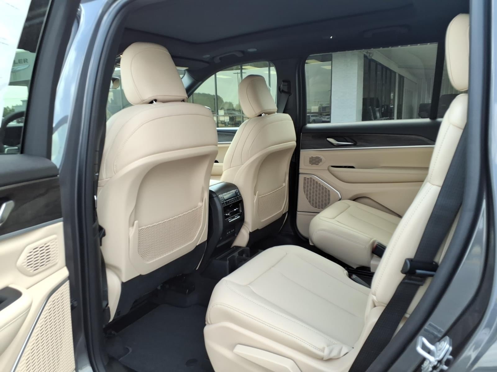 2026 Jeep Grand Cherokee GRAND CHEROKEE L LIMITED 4X2