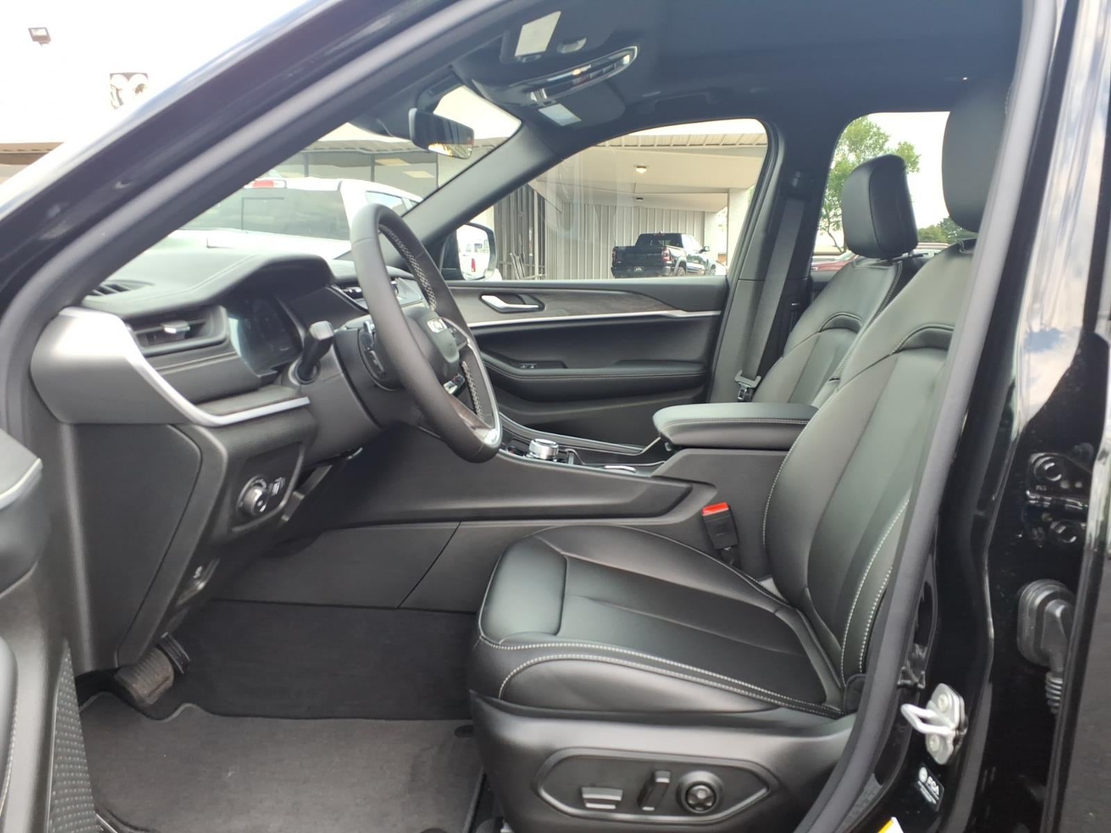 2026 Jeep Grand Cherokee GRAND CHEROKEE L LIMITED 4X2
