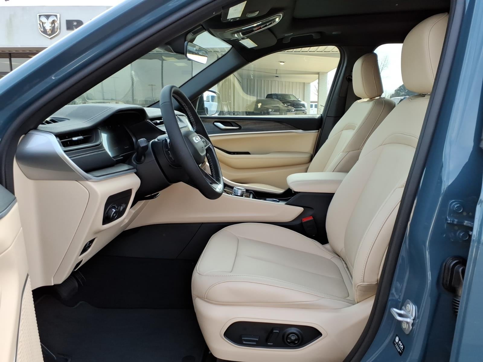 2026 Jeep Grand Cherokee GRAND CHEROKEE L LIMITED 4X2