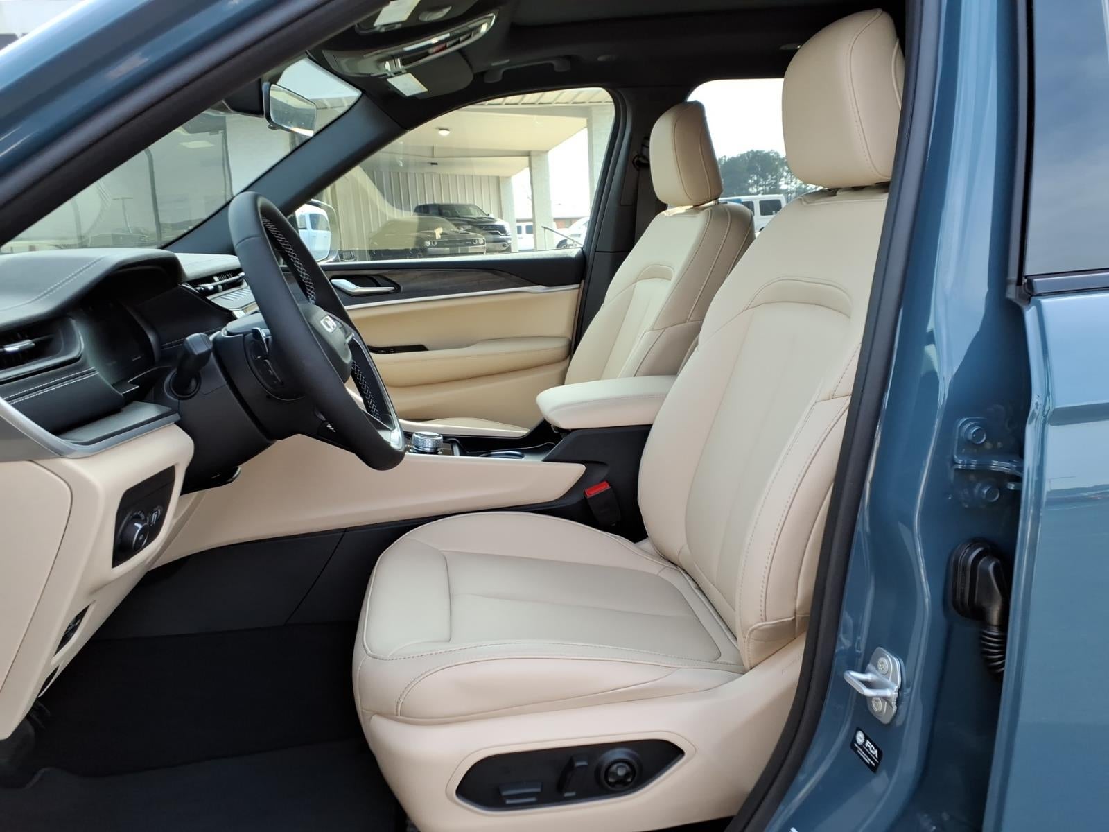 2026 Jeep Grand Cherokee GRAND CHEROKEE L LIMITED 4X2