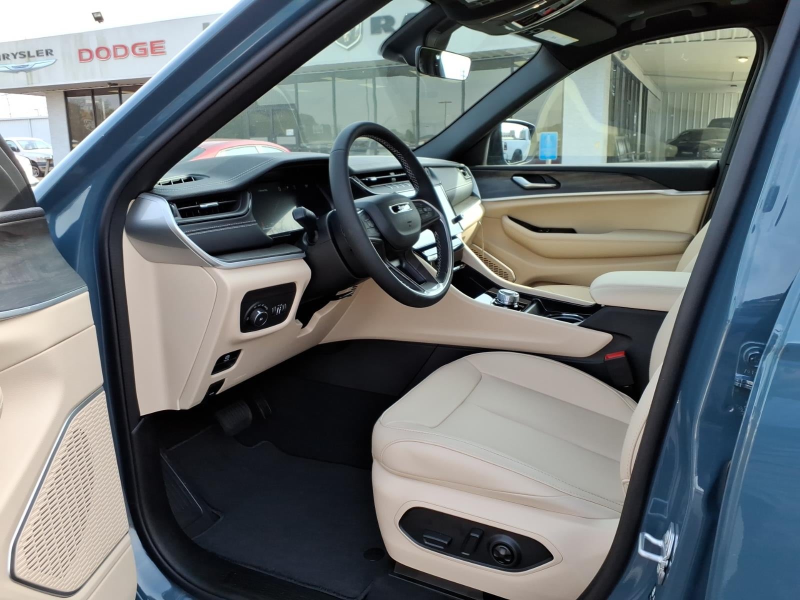 2026 Jeep Grand Cherokee GRAND CHEROKEE L LIMITED 4X2