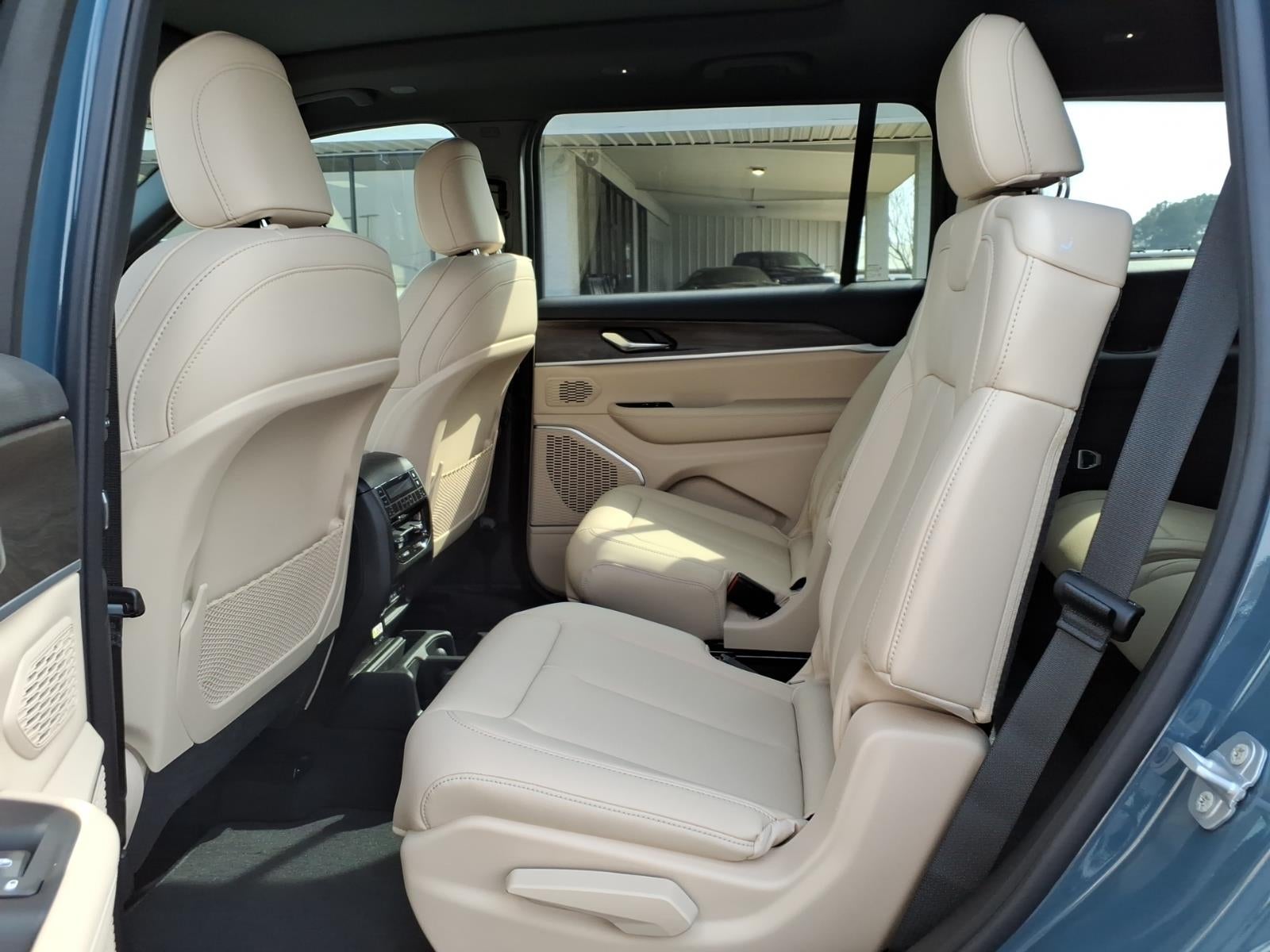 2026 Jeep Grand Cherokee GRAND CHEROKEE L LIMITED 4X2