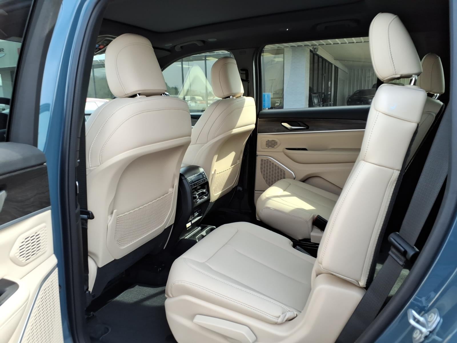 2026 Jeep Grand Cherokee GRAND CHEROKEE L LIMITED 4X2