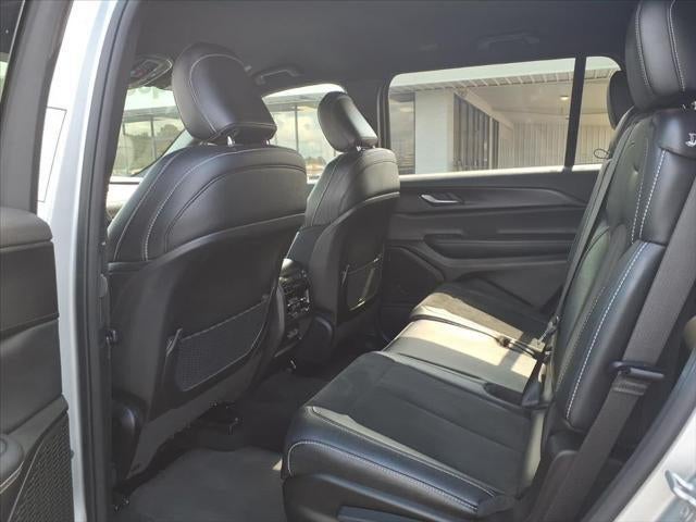 2024 Jeep Grand Cherokee L Altitude 4x4