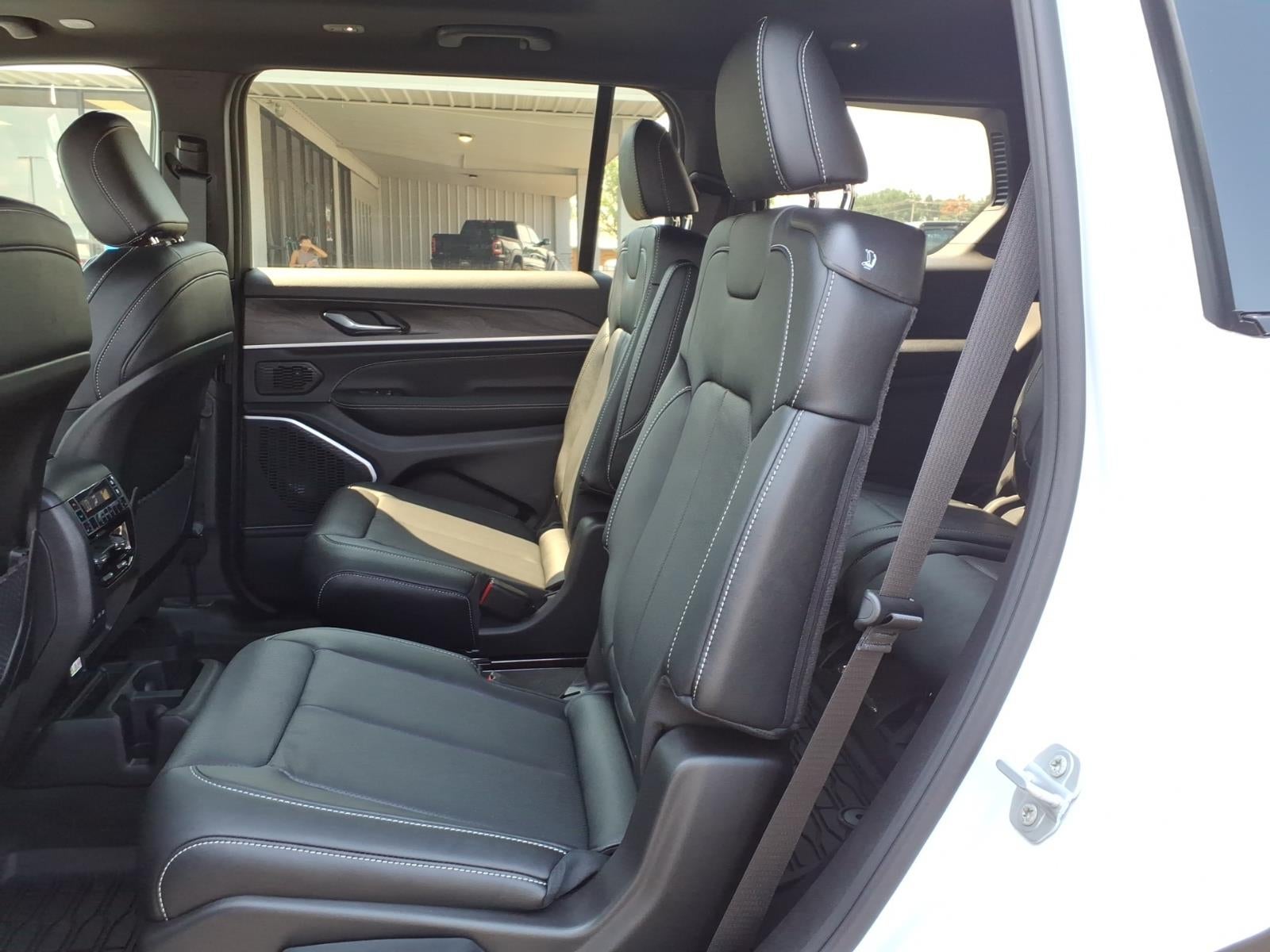 2026 Jeep Grand Cherokee GRAND CHEROKEE L LIMITED RESERVE 4X4