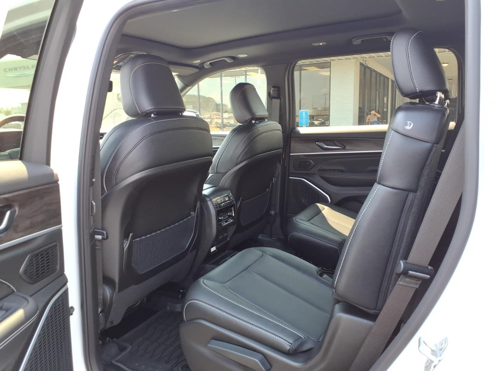 2026 Jeep Grand Cherokee GRAND CHEROKEE L LIMITED RESERVE 4X4