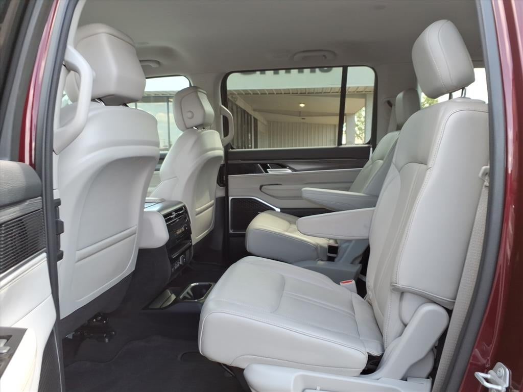 2024 Jeep Wagoneer Series II 4x2