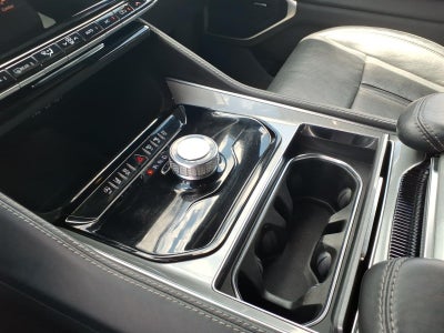 2022 Jeep Wagoneer Series III Carbide 4x2