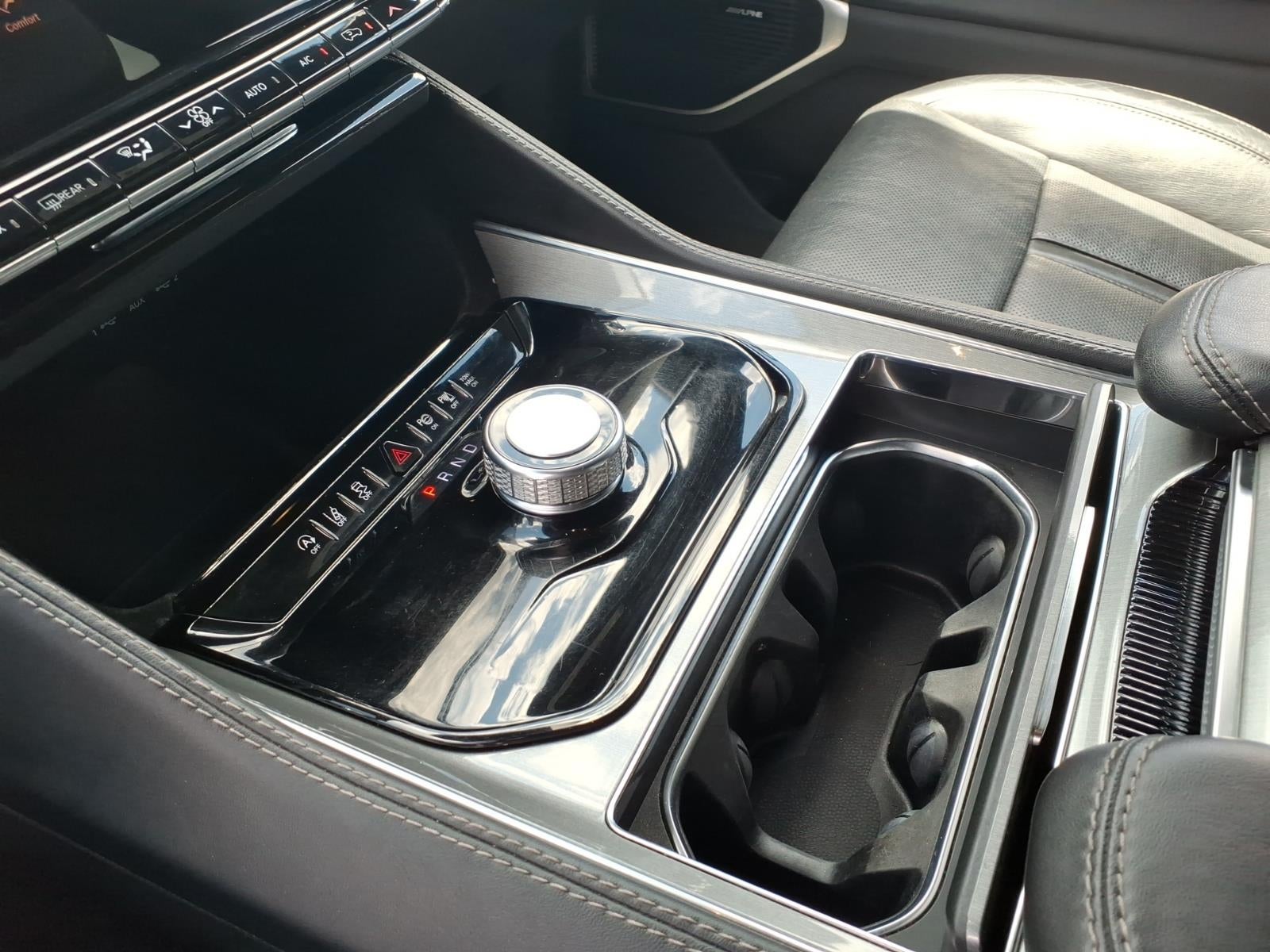 2022 Jeep Wagoneer Series III Carbide 4x2