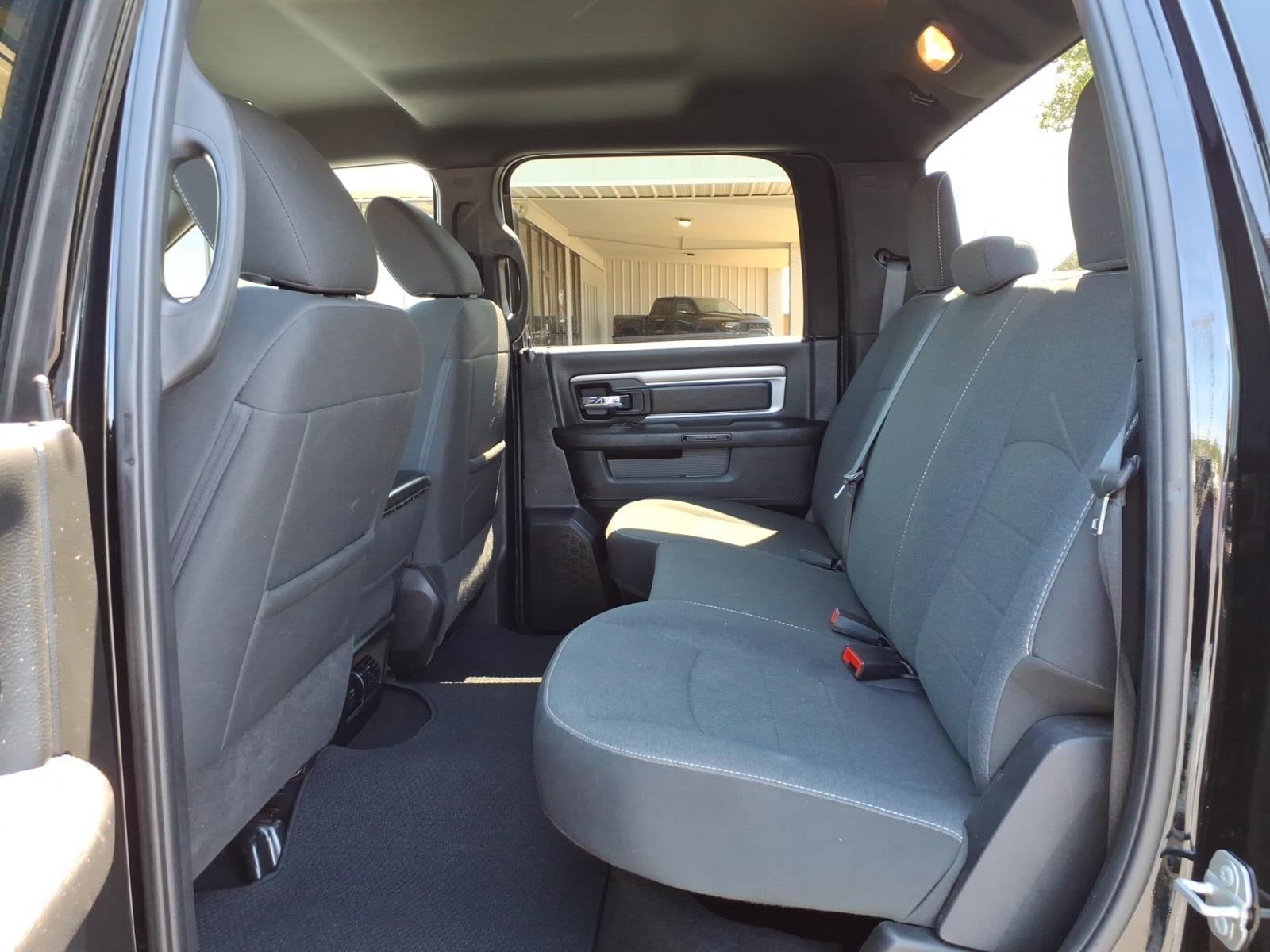 2024 RAM 1500 Classic Warlock Crew Cab 4x2 5'7' Box