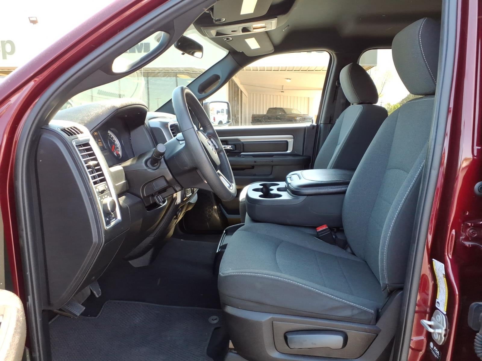 2024 RAM 1500 Classic Warlock Crew Cab 4x4 5'7' Box