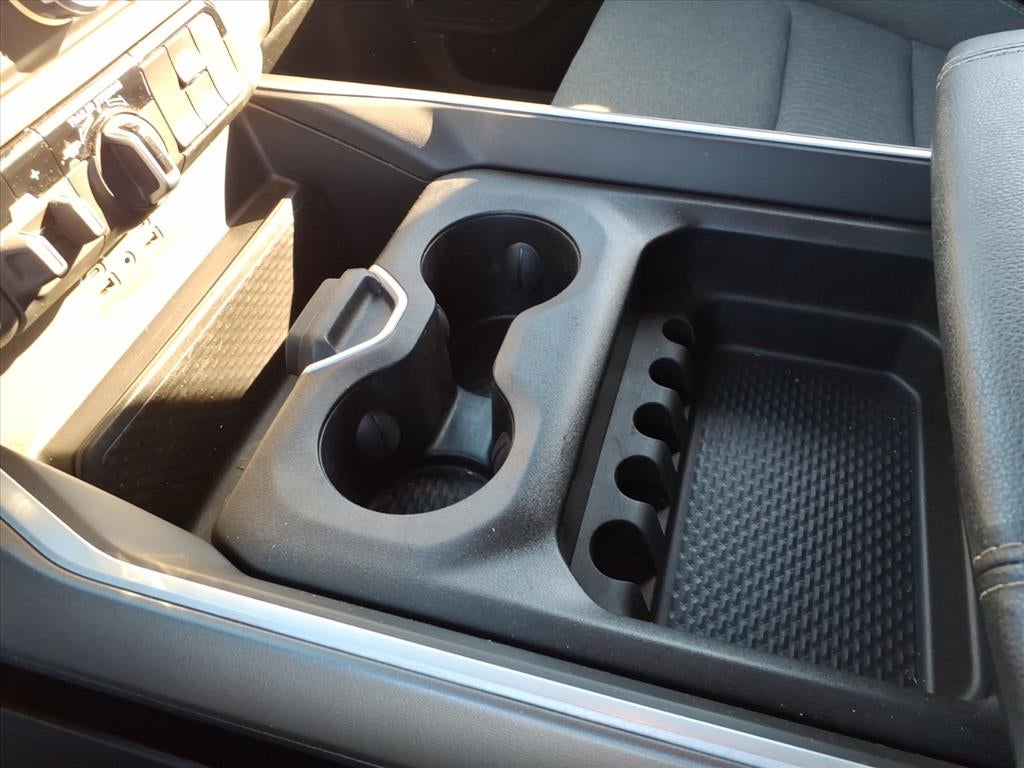 2022 RAM 1500 Big Horn Quad Cab 4x2 6'4' Box