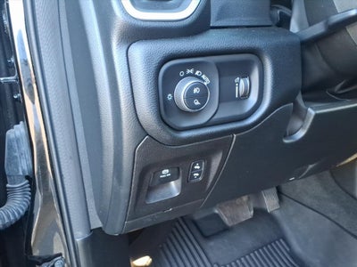 2022 RAM 1500 Big Horn Quad Cab 4x2 6'4' Box