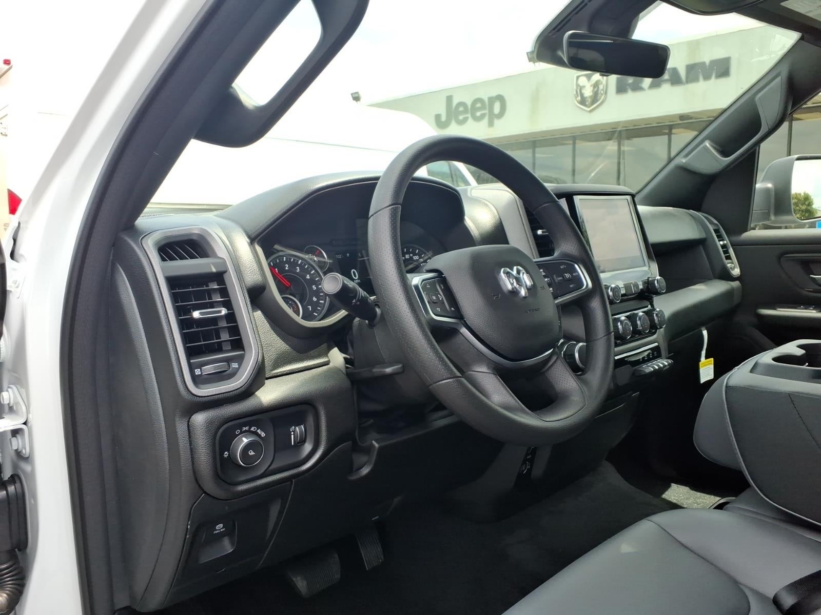 2026 RAM Ram 1500 RAM 1500 TRADESMAN QUAD CAB 4X2 6'4' BOX
